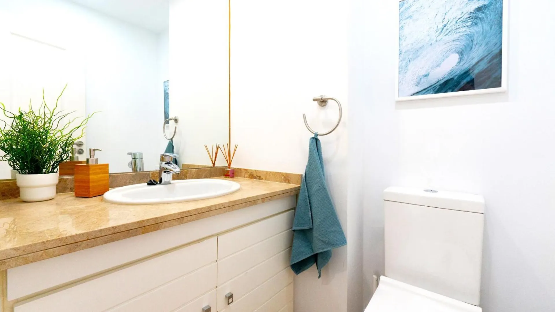 Golf Gardens Miraflores - Bright And Spacious Apartment Sitio de Calahonda